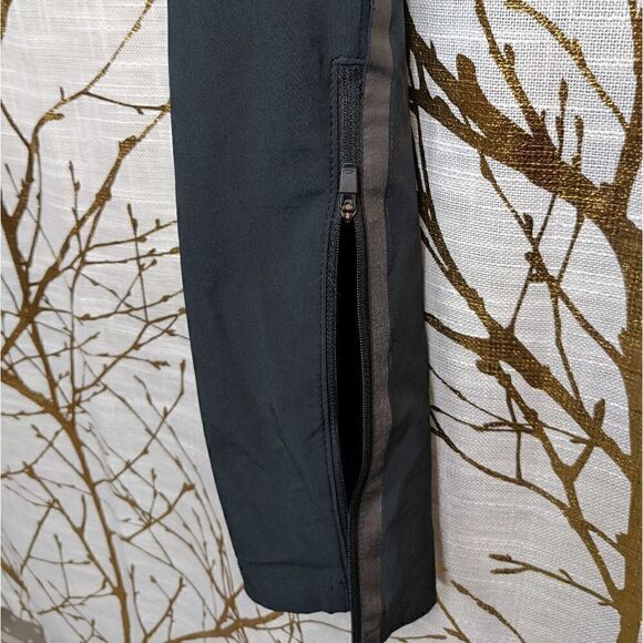 damaged oakley joggers   - Picture 4 of 5